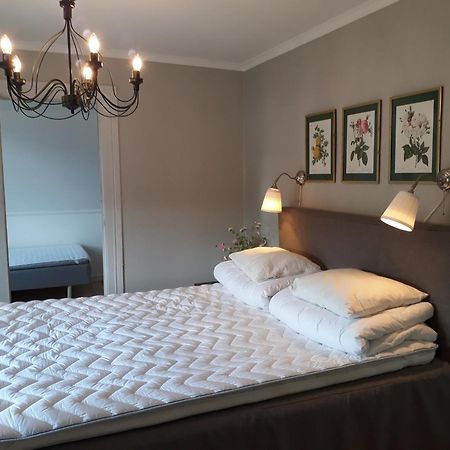 Ucklum Aelgbergets Bed & Breakfast מראה חיצוני תמונה