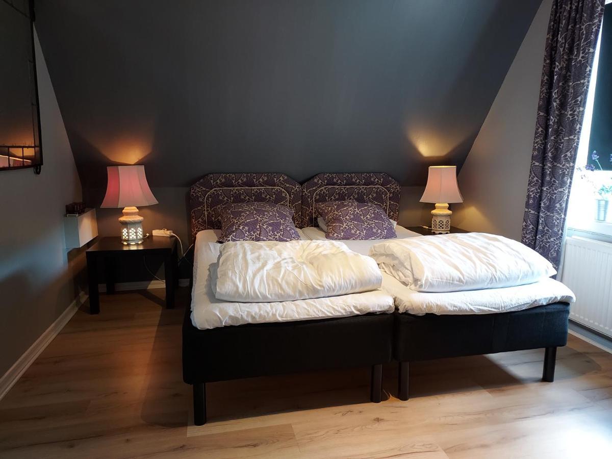 Ucklum Aelgbergets Bed & Breakfast מראה חיצוני תמונה