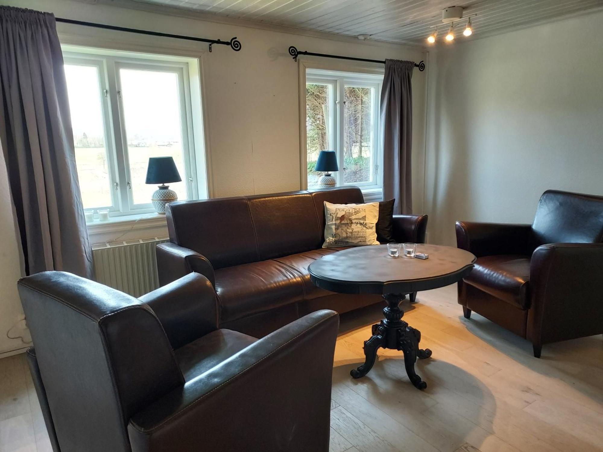 Ucklum Aelgbergets Bed & Breakfast מראה חיצוני תמונה